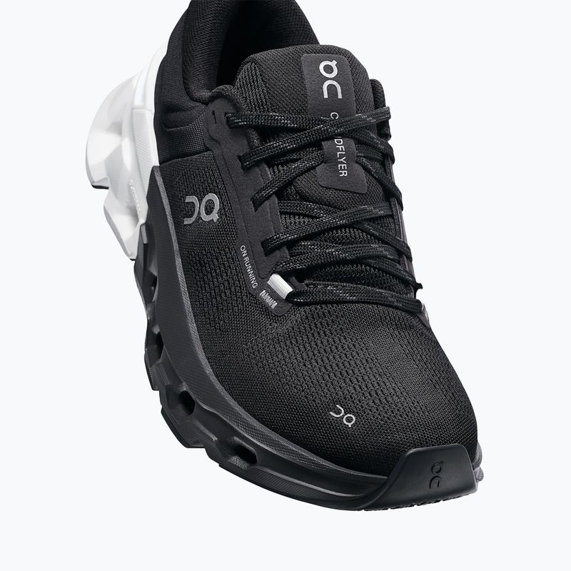 Women's On Cloudflyer 5 schwarz/weiß Laufschuhe 8