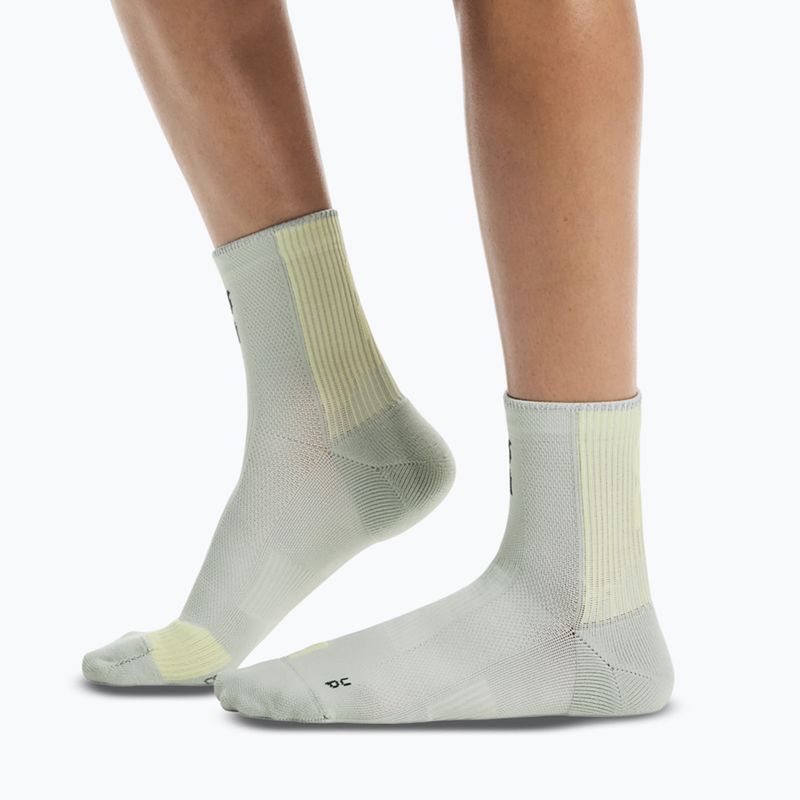 On Performance Run Mid Socken tin/lemonade 2