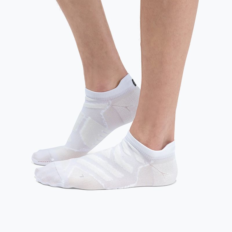On Running Performance Low Herren Laufsocken weiß/elfenbein