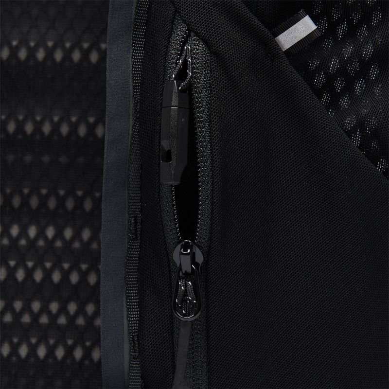 Black Diamond Distance 22 l schwarzer Wanderrucksack 7