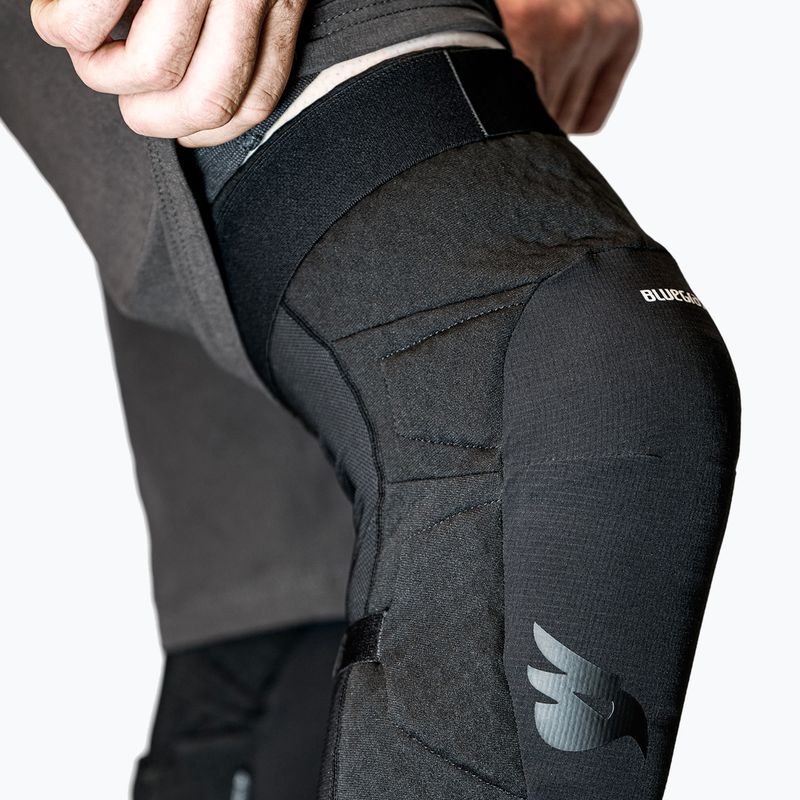 Bluegrass Arto schwarz Fahrrad Knieprotektoren 5