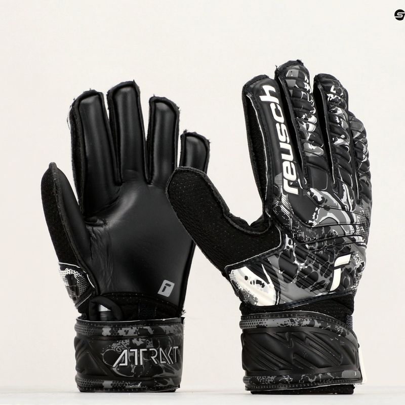 Reusch Attrakt Solid Junior Kinder Torwarthandschuhe schwarz 5372515-7700 9