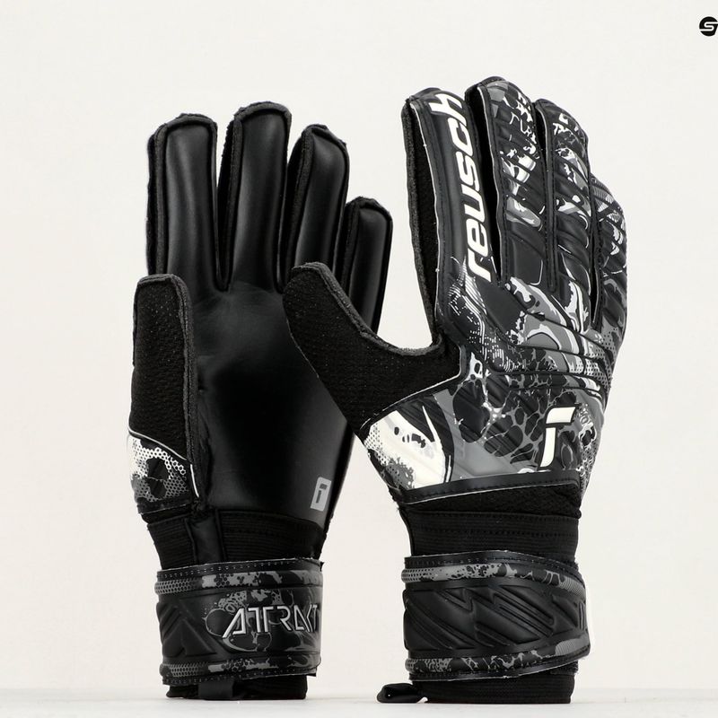 Reusch Attrakt Solid Torwarthandschuhe schwarz 5370515-7700 9