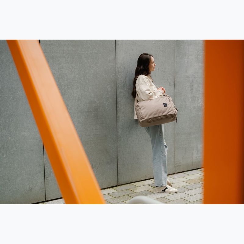 City Rucksack Osprey Aoede Briefpack 22 l tan concrete 15