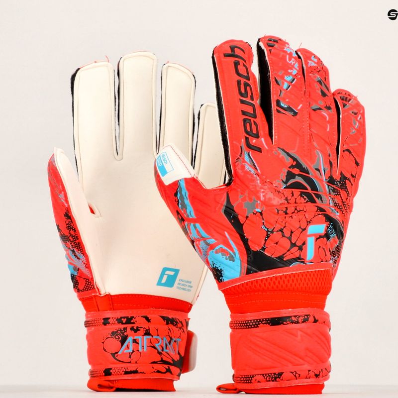 Reusch Attrakt Grip Torwarthandschuhe rot 5370815-3334