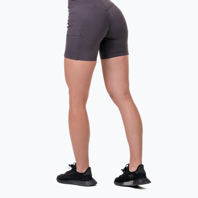 Damen Trainingsshorts NEBBIA Biker Fit & Smart violett 575281 2