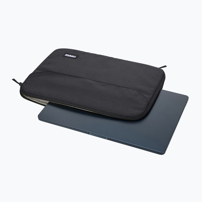 Hülle für MacBook Air 15" Thule Lithos Sleeve black 6