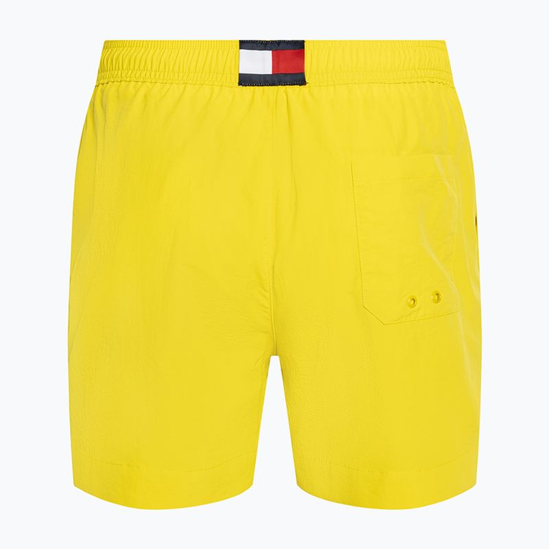 Herren Tommy Hilfiger Medium Drawstring Tal gelbe Badeshorts 2