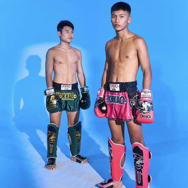 Herren-Trainingsshorts YOKKAO Original Muay Thai magenta 9