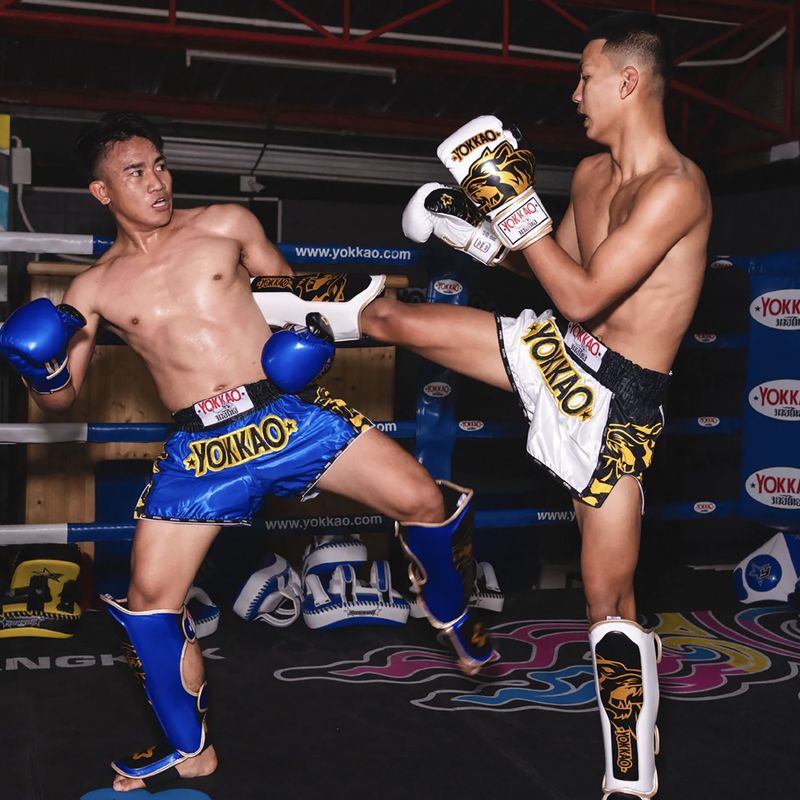 Herren-Trainingsshorts YOKKAO Original Muay Thai electric blue 10