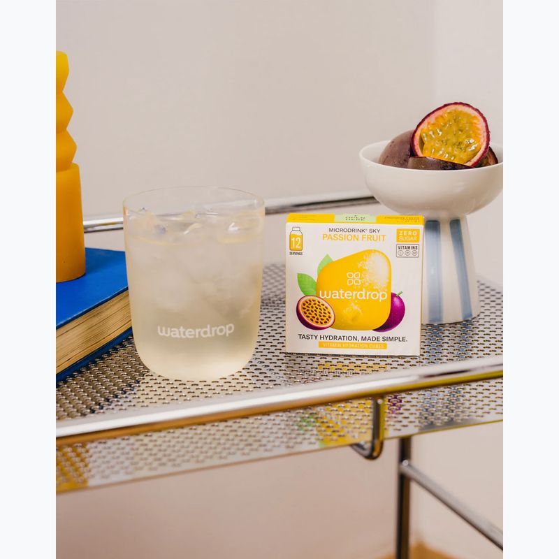 Isotonisches Getränk waterdrop Microdrink Sky 12 Würfel pineberry passion fruit 5