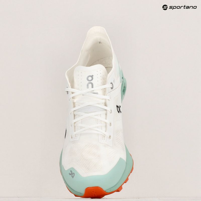 Laufschuhe Damen On Running Cloudventure Peak 3 Undyed undyed white 9