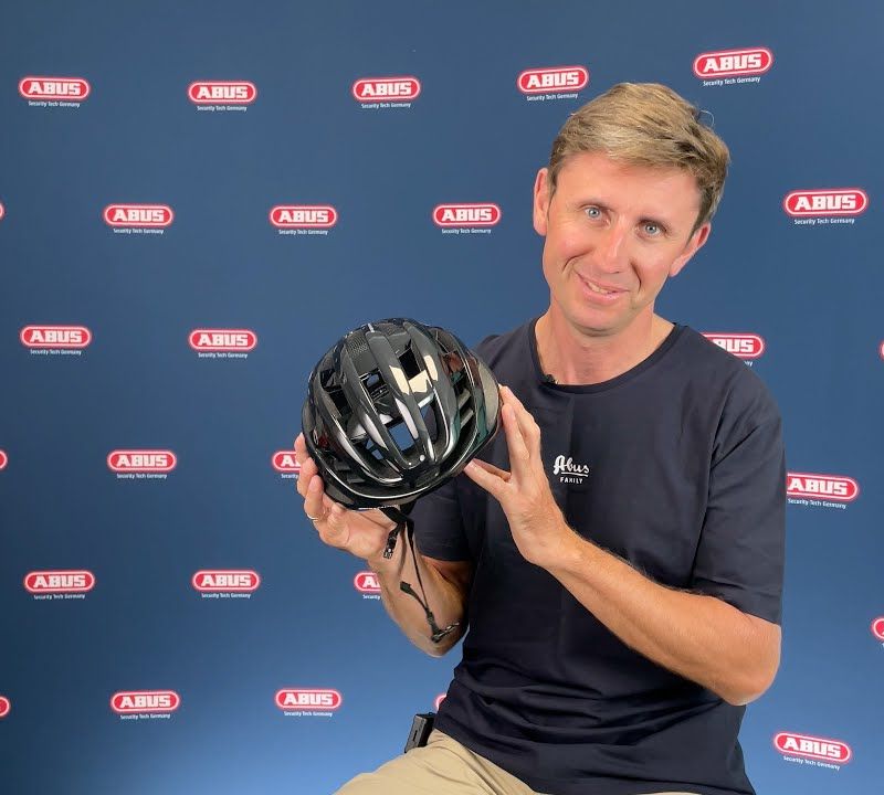 ABUS Fahrradhelm AirBreaker blaze rot 81735 10