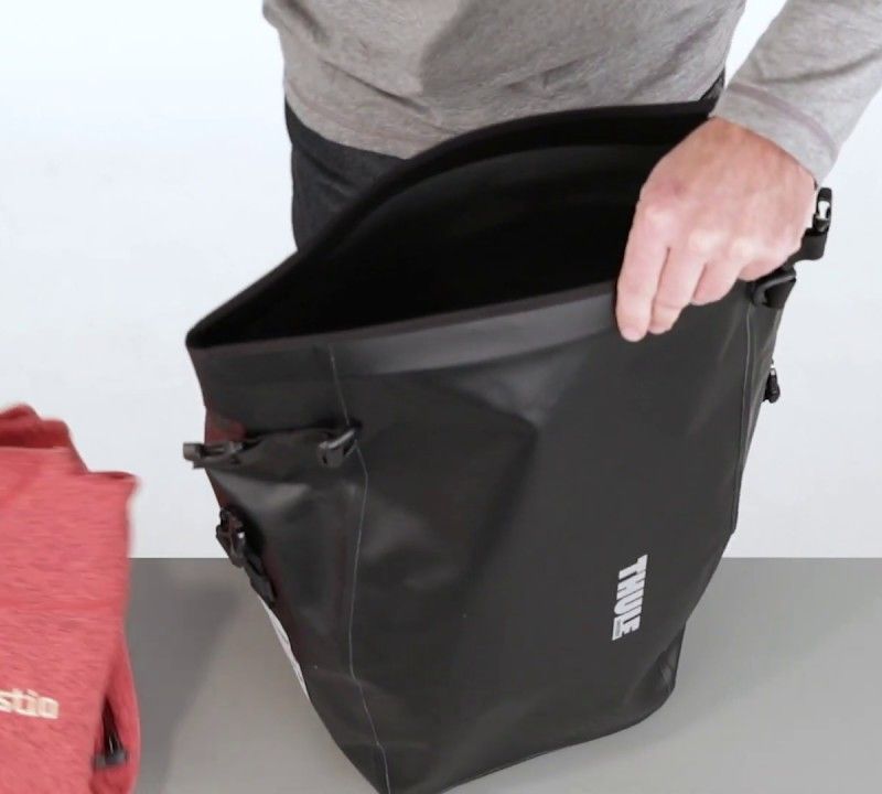 Thule Shield Pannier 25L blau 3204210 Fahrradträger Gepäckträger 4