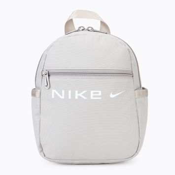 Damen Nike Sportswear Futura Mini 6 l helles Eisenerz/helles Eisenerz/weißer urbaner Rucksack