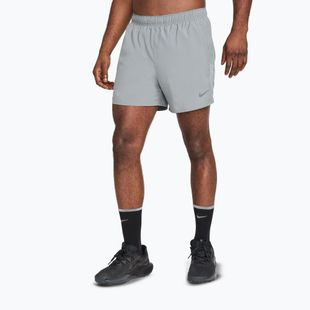 Herren-Shorts Nike Dri-Fit Challenger 5" 2in1 smoke grey/dark smoke grey
