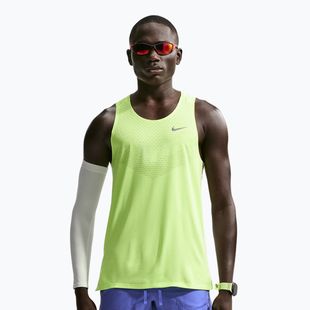 Herren-Laufshirt Nike Stride Dri-Fit ADV volt ice