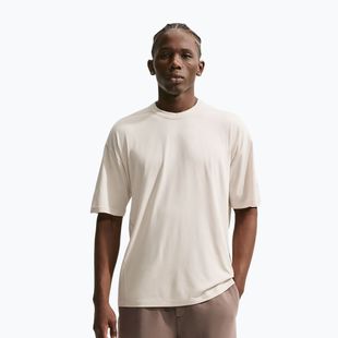 Trainings-T-Shirt Herren Nike 24.7 ImpossiblySoft Light light orewood brown/sail/lilght iron ore